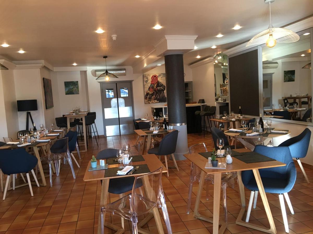 A La Maison Hotel Restaurant Lacaune Esterno foto
